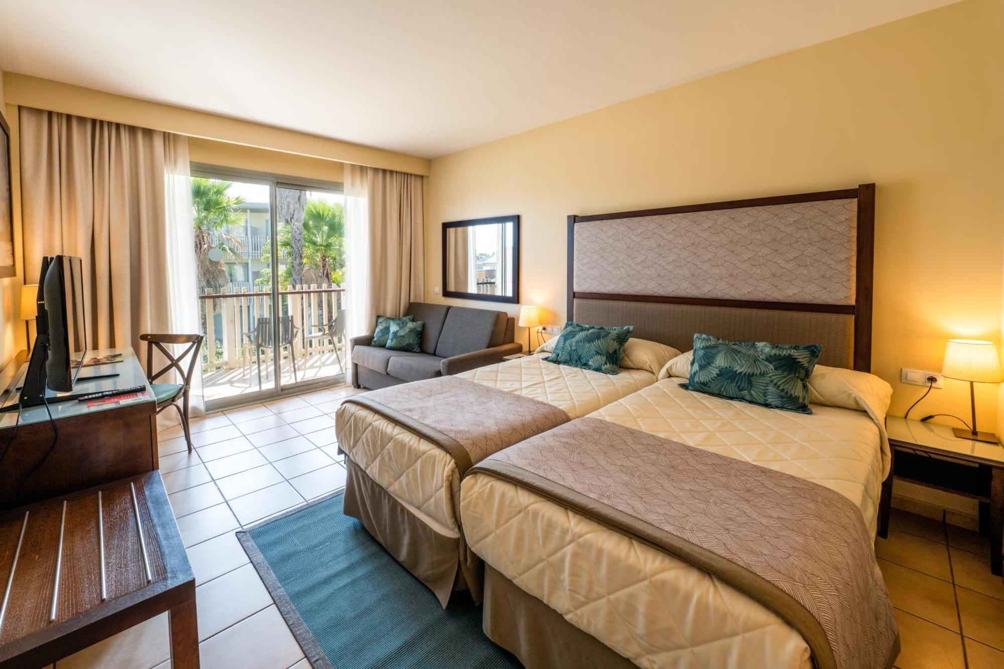 Portaventura Caribe - Includes Unlimited Access To Portaventura Park & 1 Access To Ferrari Land Hotel